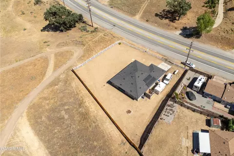 View/Area - 20601 Country Club Dr, Tehachapi, CA 93561 photo 7 of 14