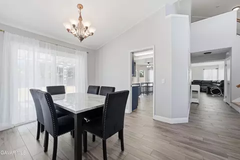 Dining - 2543 Lawrence Ave, Lancaster, CA 93536 photo 1 of 2