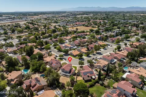 View/Area - 2543 Lawrence Ave, Lancaster, CA 93536 photo 6 of 10