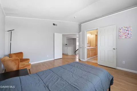 Bedroom - 2543 Lawrence Ave, Lancaster, CA 93536 photo 3 of 4