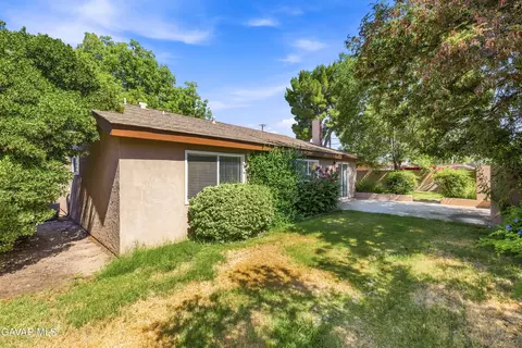 Exterior - 44330 Raysack Ave, Lancaster, CA 93535 photo 5 of 8