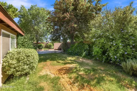 Exterior - 44330 Raysack Ave, Lancaster, CA 93535 photo 6 of 8
