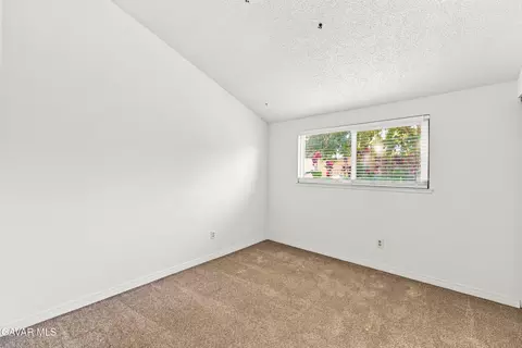 Bedroom - 44330 Raysack Ave, Lancaster, CA 93535 photo 5 of 8