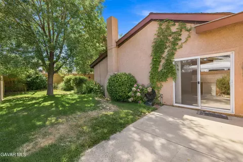 Exterior - 44330 Raysack Ave, Lancaster, CA 93535 photo 8 of 8