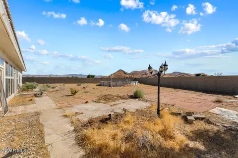 Exterior - 4463 Cloud 9 Ave, Mojave, CA 93501 photo 8 of 11