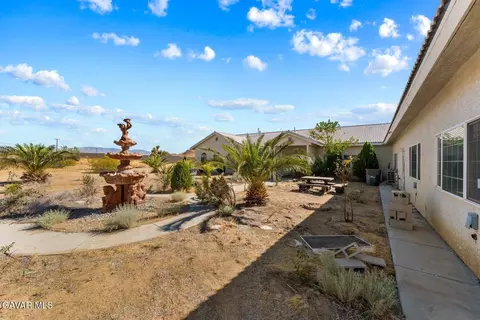 Exterior - 4463 Cloud 9 Ave, Mojave, CA 93501 photo 3 of 11
