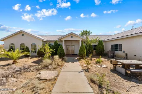 Exterior - 4463 Cloud 9 Ave, Mojave, CA 93501 photo 2 of 11