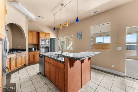 Kitchen - 4463 Cloud 9 Ave, Mojave, CA 93501 photo 4 of 4