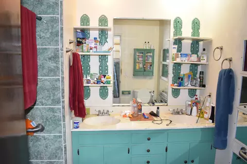 Bath - 6293 Backus Rd, Mojave, CA 93501 photo 2 of 2