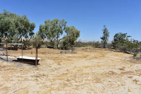 Exterior - 6293 Backus Rd, Mojave, CA 93501 photo 16 of 19
