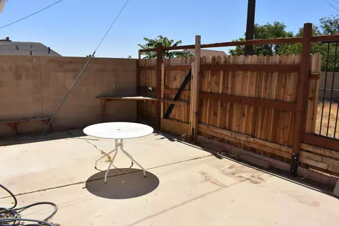 Exterior - 6293 Backus Rd, Mojave, CA 93501 photo 7 of 19