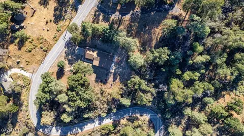 View/Area - 25340 Deertrail Dr, Tehachapi, CA 93561 photo 1 of 2