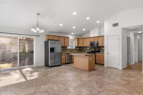 Other - 25340 Deertrail Dr, Tehachapi, CA 93561 photo 2 of 12