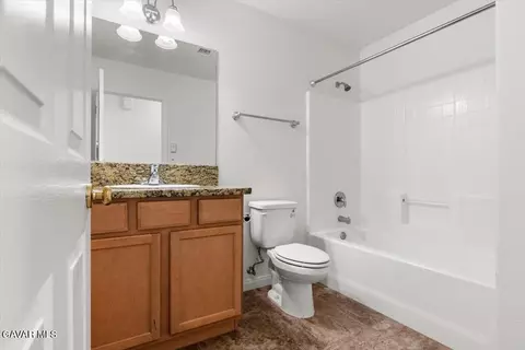Bath - 25340 Deertrail Dr, Tehachapi, CA 93561 photo 1 of 2