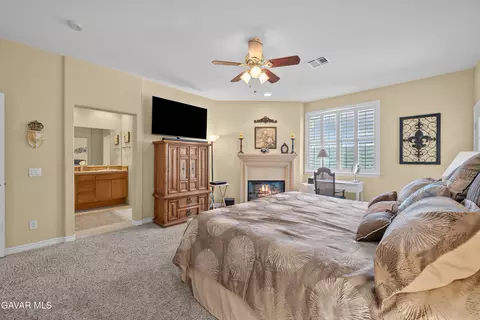 Bedroom - 239 Hawk Ln, Palmdale, CA 93551 photo 3 of 10
