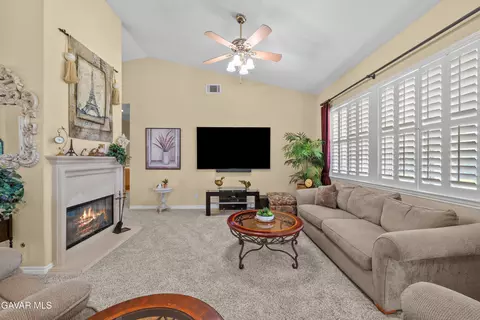Living - 239 Hawk Ln, Palmdale, CA 93551 photo 5 of 6