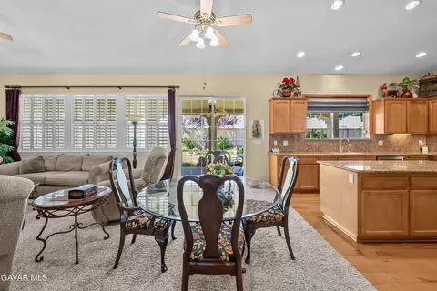 Dining - 239 Hawk Ln, Palmdale, CA 93551 photo 4 of 5