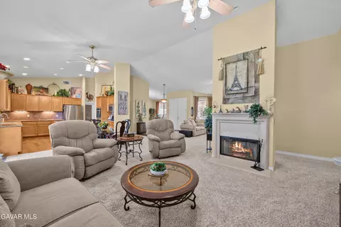 Living - 239 Hawk Ln, Palmdale, CA 93551 photo 6 of 6