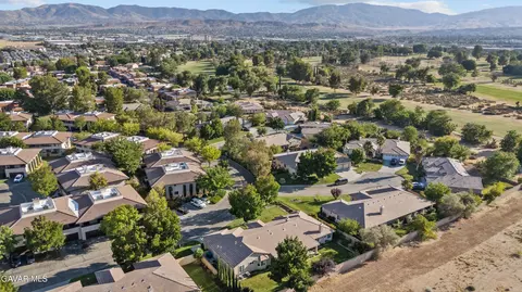 View/Area - 239 Hawk Ln, Palmdale, CA 93551 photo 2 of 3