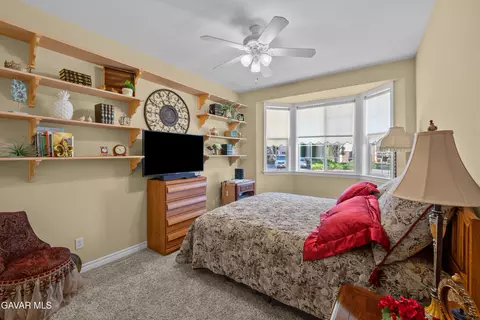 Bedroom - 239 Hawk Ln, Palmdale, CA 93551 photo 9 of 10
