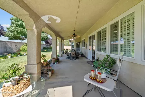 Exterior - 239 Hawk Ln, Palmdale, CA 93551 photo 8 of 12