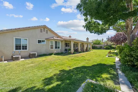 Exterior - 239 Hawk Ln, Palmdale, CA 93551 photo 4 of 12