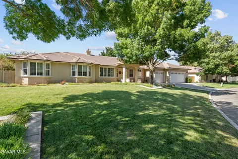 Exterior - 239 Hawk Ln, Palmdale, CA 93551 photo 2 of 12
