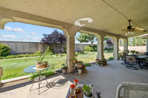 Exterior - 239 Hawk Ln, Palmdale, CA 93551 photo 11 of 12