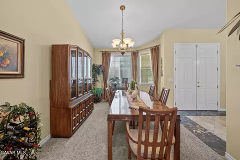 Dining - 239 Hawk Ln, Palmdale, CA 93551 photo 2 of 5