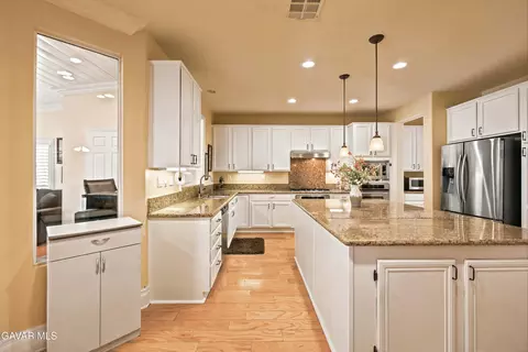 Kitchen - 3625 Paddock Way, Lancaster, CA 93536 photo 7 of 7