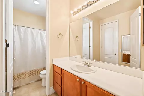 Bath - 3625 Paddock Way, Lancaster, CA 93536 photo 6 of 8