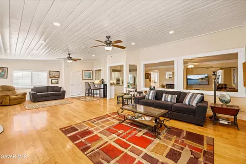 Living - 3625 Paddock Way, Lancaster, CA 93536 photo 3 of 3