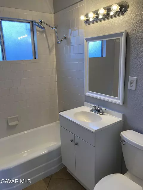 Bath - Undisclosed, Lancaster, CA 93535 photo 1 of 3
