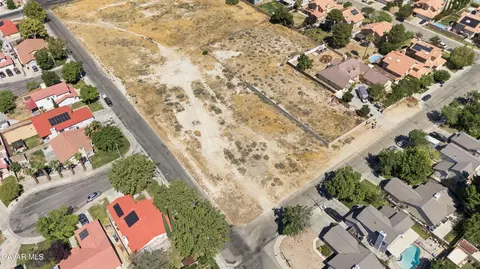 36 Th St W Cor 36th Stw # J4, Lancaster, CA 93535 photo 4