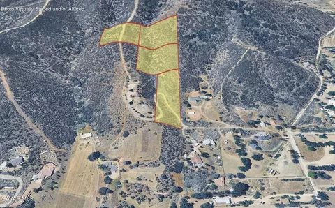 W 107th Street, Leona Valley, CA 93551