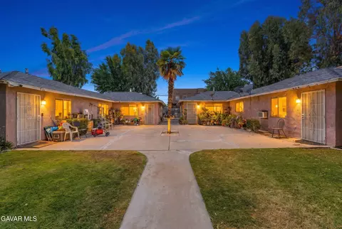 406 E 408 E Avenue Q7, Palmdale, CA 93550