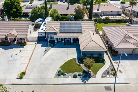 View/Area - 43244 Haven Pl, Lancaster, CA 93536 photo 2 of 9
