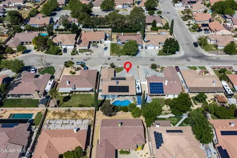 View/Area - 43244 Haven Pl, Lancaster, CA 93536 photo 8 of 9