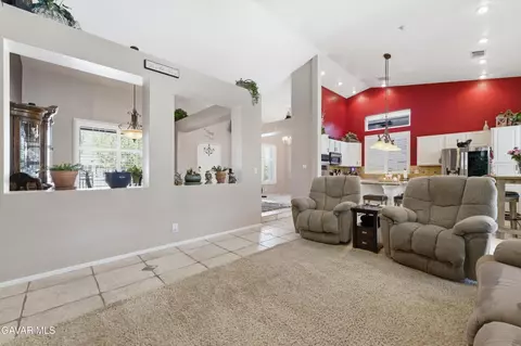 Entry Way - 43244 Haven Pl, Lancaster, CA 93536 photo 3 of 4