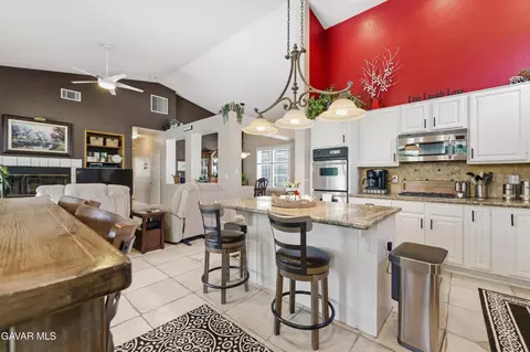 Kitchen - 43244 Haven Pl, Lancaster, CA 93536 photo 3 of 3