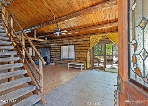 Entry Way - 30771 Fox Ridge Ct, Tehachapi, CA 93561 photo 1 of 3