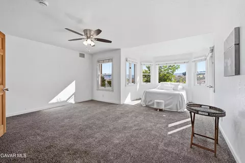Bedroom - 18518 Pellisier Rd, Tehachapi, CA 93561 photo 4 of 4