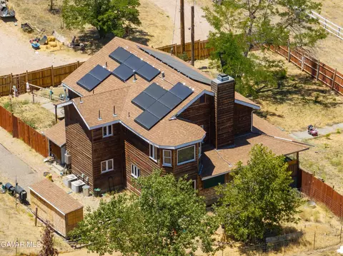 View/Area - 18518 Pellisier Rd, Tehachapi, CA 93561 photo 2 of 15