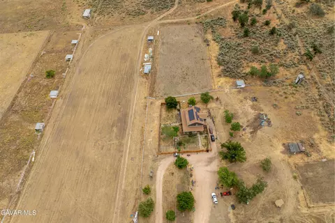 View/Area - 18518 Pellisier Rd, Tehachapi, CA 93561 photo 12 of 15