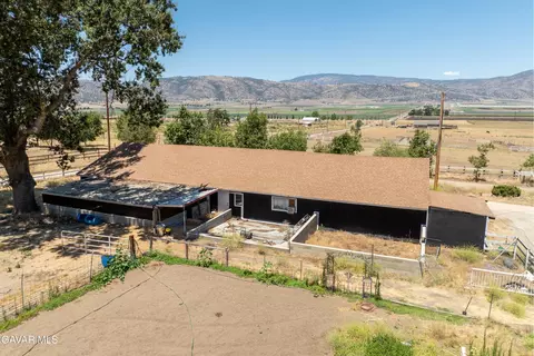 Exterior - 18518 Pellisier Rd, Tehachapi, CA 93561 photo 7 of 7