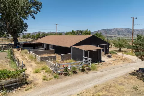 Other - 18518 Pellisier Rd, Tehachapi, CA 93561 photo 6 of 10