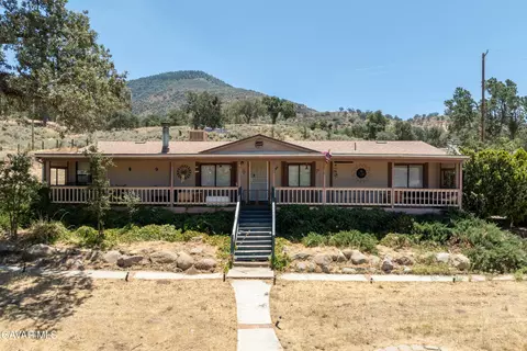 Exterior - 18518 Pellisier Rd, Tehachapi, CA 93561 photo 5 of 7