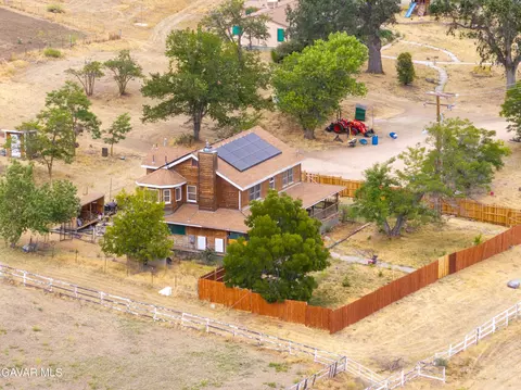 View/Area - 18518 Pellisier Rd, Tehachapi, CA 93561 photo 1 of 15