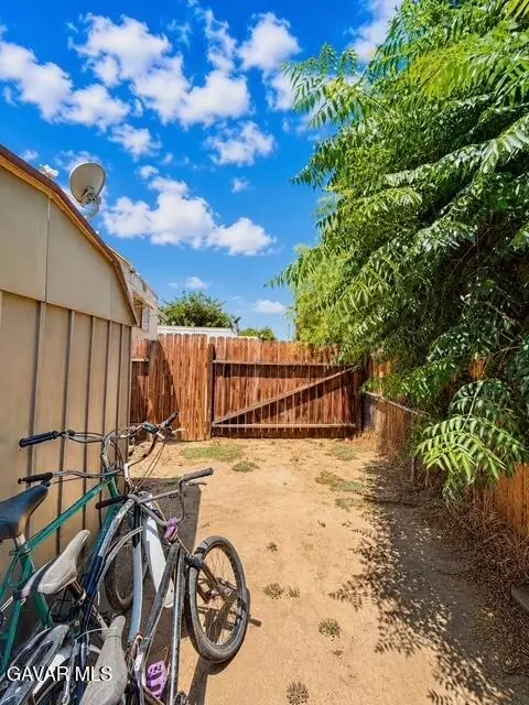 3255 E Avenue R #49, Palmdale, CA 93550 photo 3
