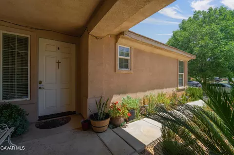 44643 Leslie Ct, Lancaster, CA 93535 photo 4